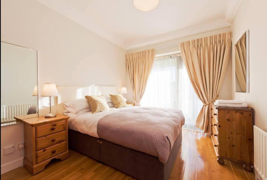 Luxury Apartment In D1 Dublin Bagian luar foto